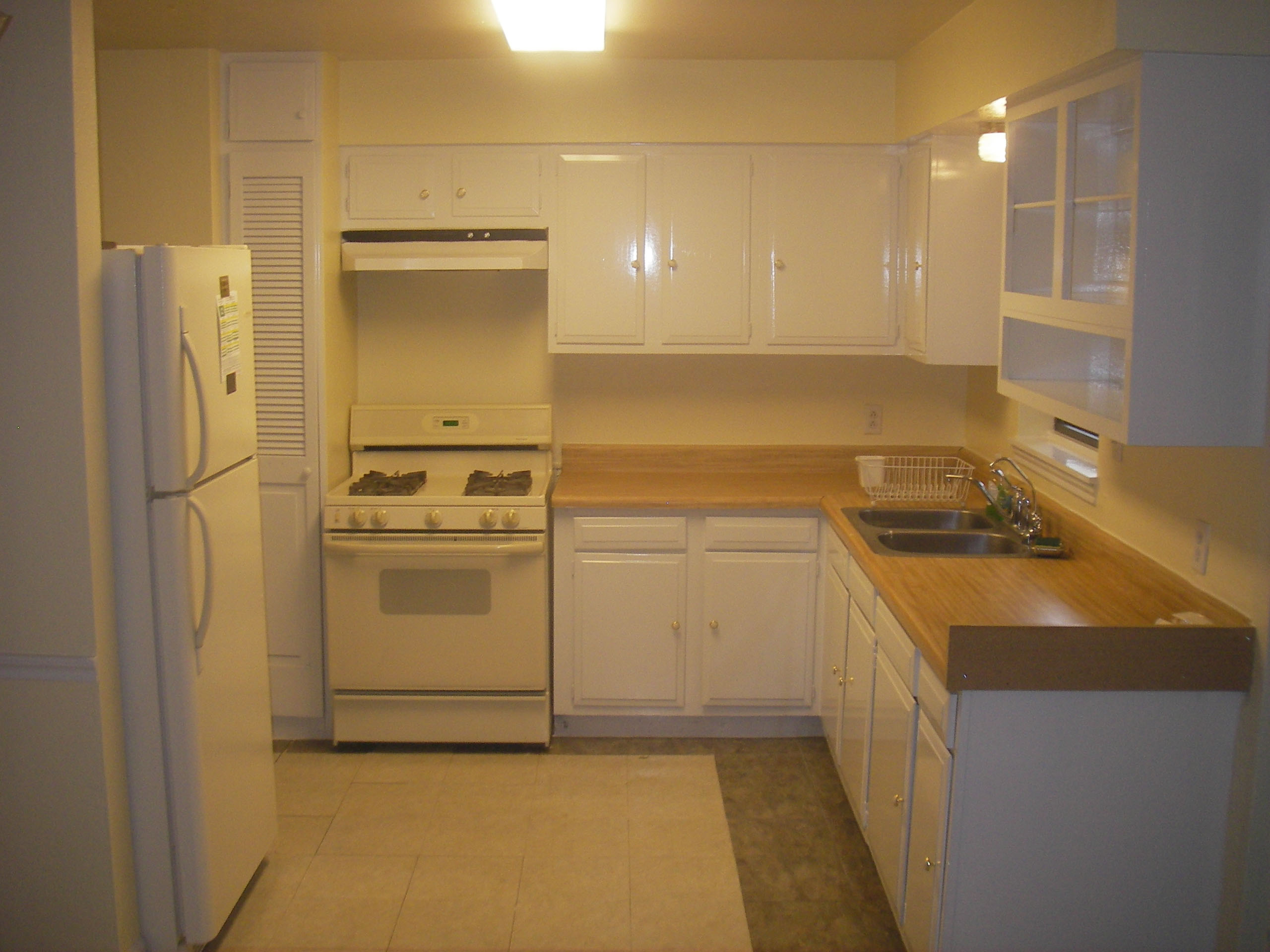 maryhousekitchenb1.jpg